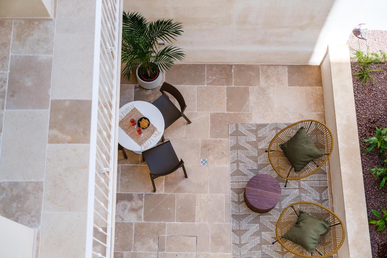 Helloapulia Charming Palazzo Clemente - Self-Catering Suites With Aircondition Monopoli Exterior photo