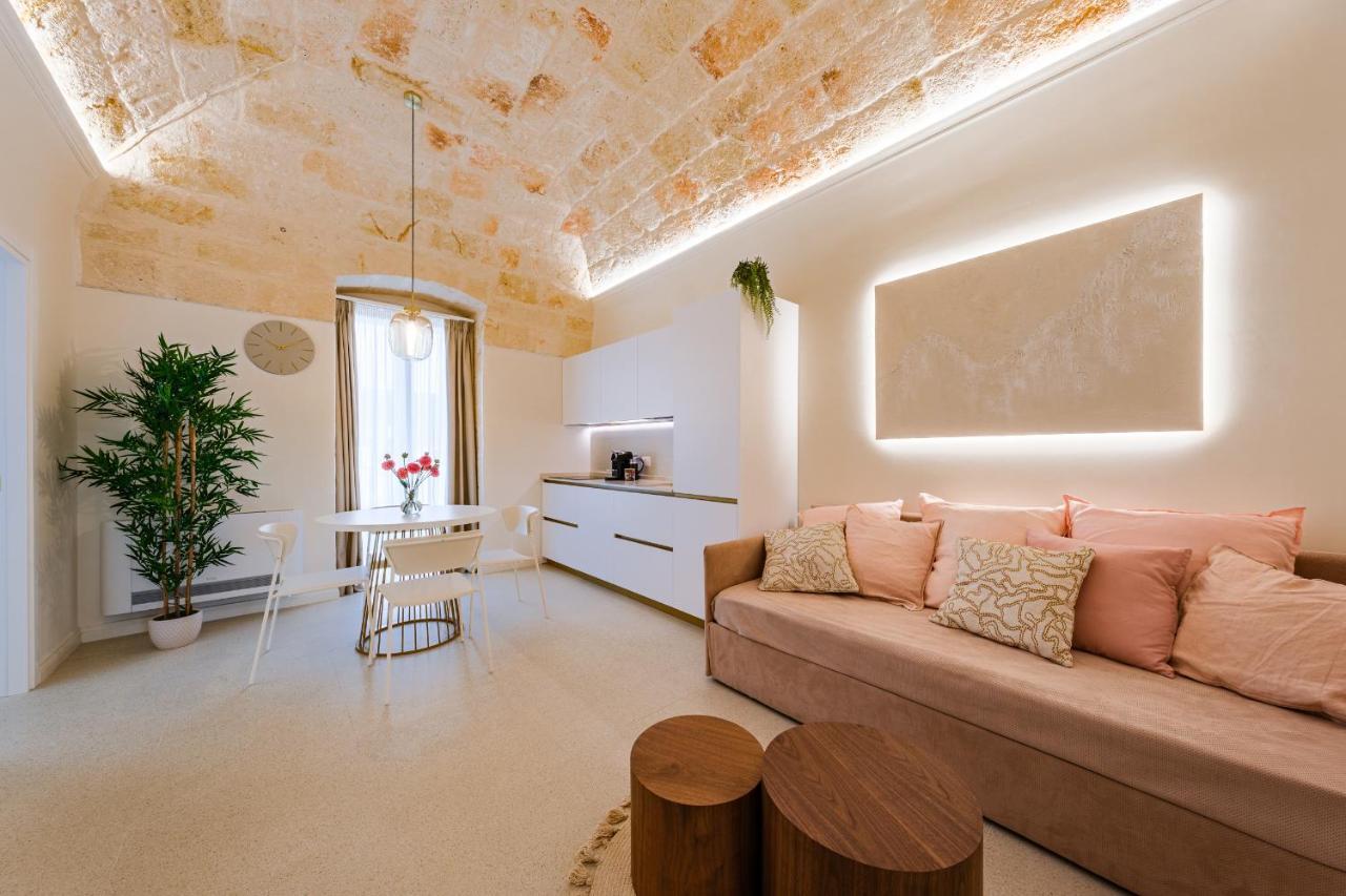 Helloapulia Charming Palazzo Clemente - Self-Catering Suites With Aircondition Monopoli Exterior photo