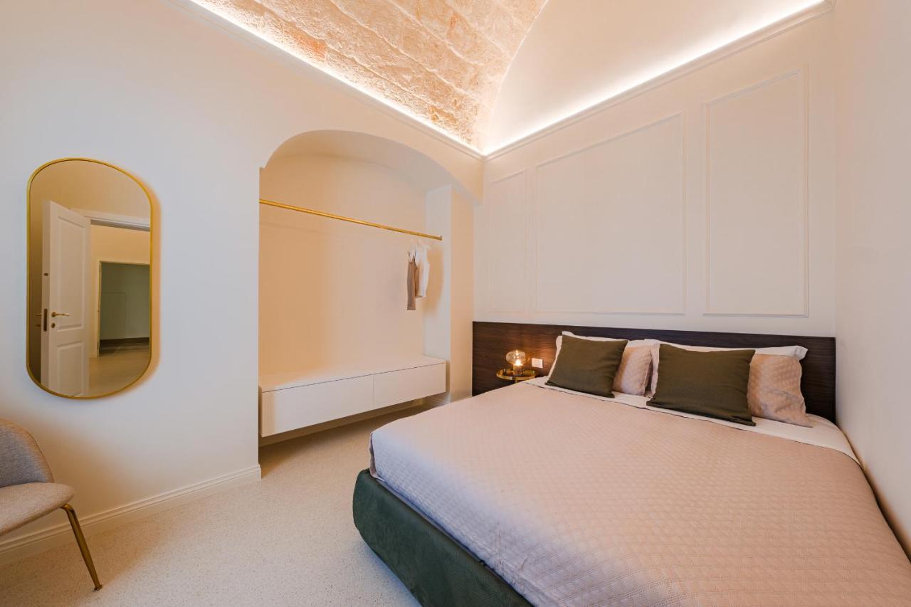 Helloapulia Charming Palazzo Clemente - Self-Catering Suites With Aircondition Monopoli Exterior photo