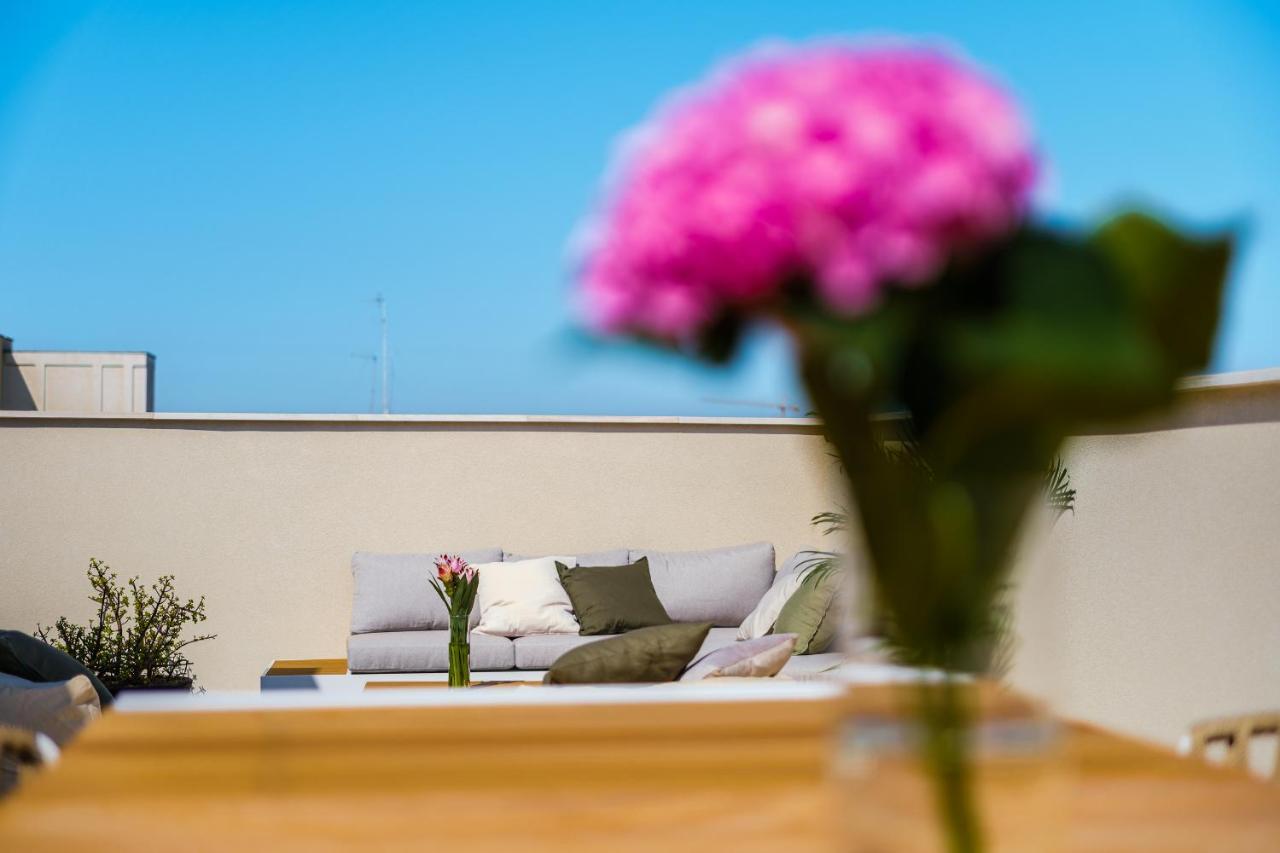 Helloapulia Charming Palazzo Clemente - Self-Catering Suites With Aircondition Monopoli Exterior photo