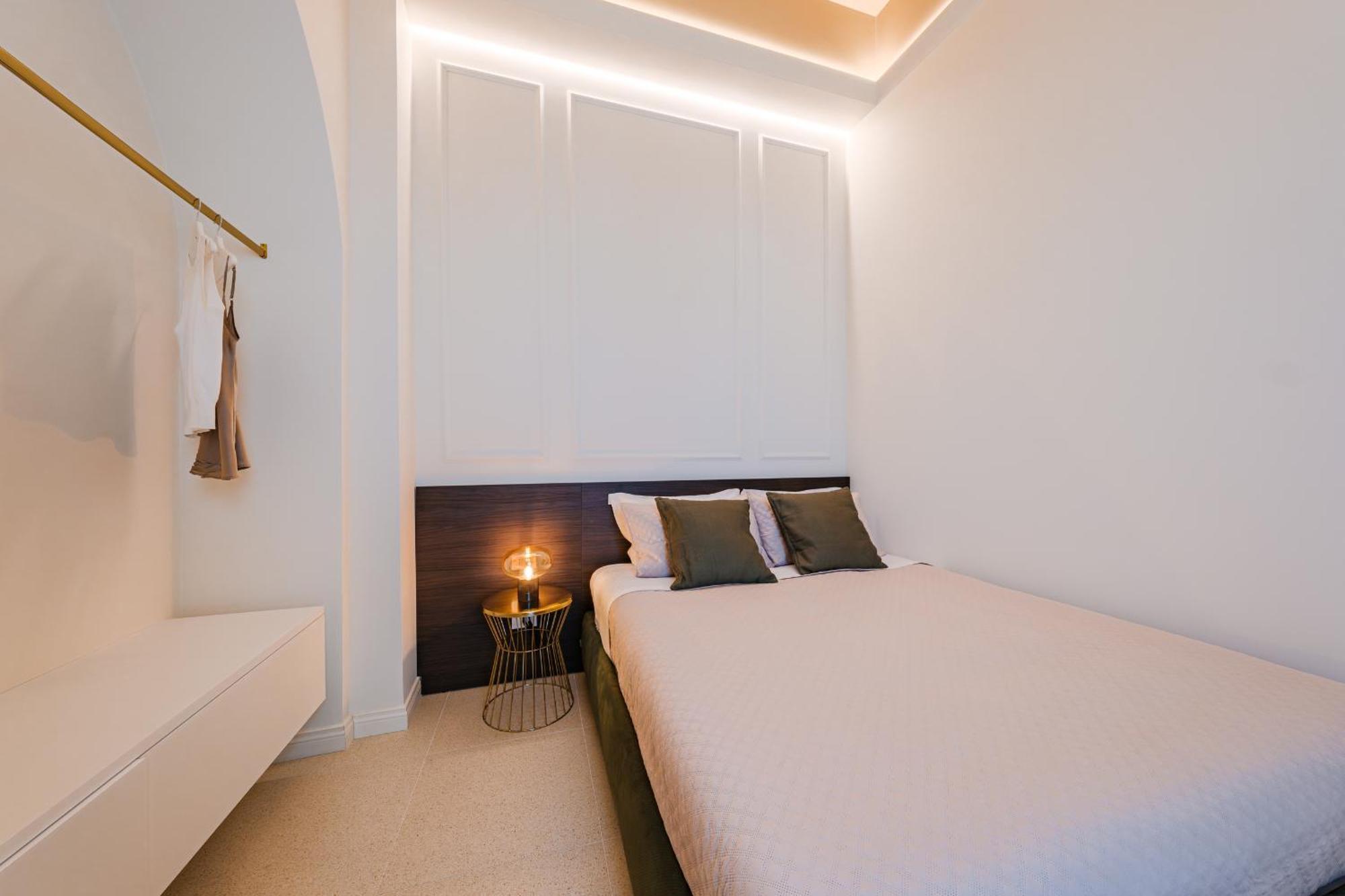 Helloapulia Charming Palazzo Clemente - Self-Catering Suites With Aircondition Monopoli Exterior photo
