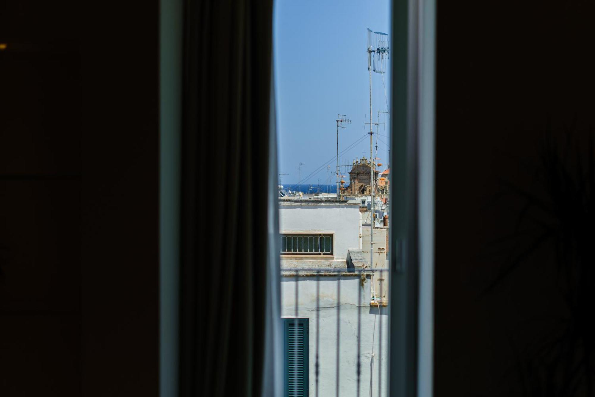 Helloapulia Charming Palazzo Clemente - Self-Catering Suites With Aircondition Monopoli Exterior photo