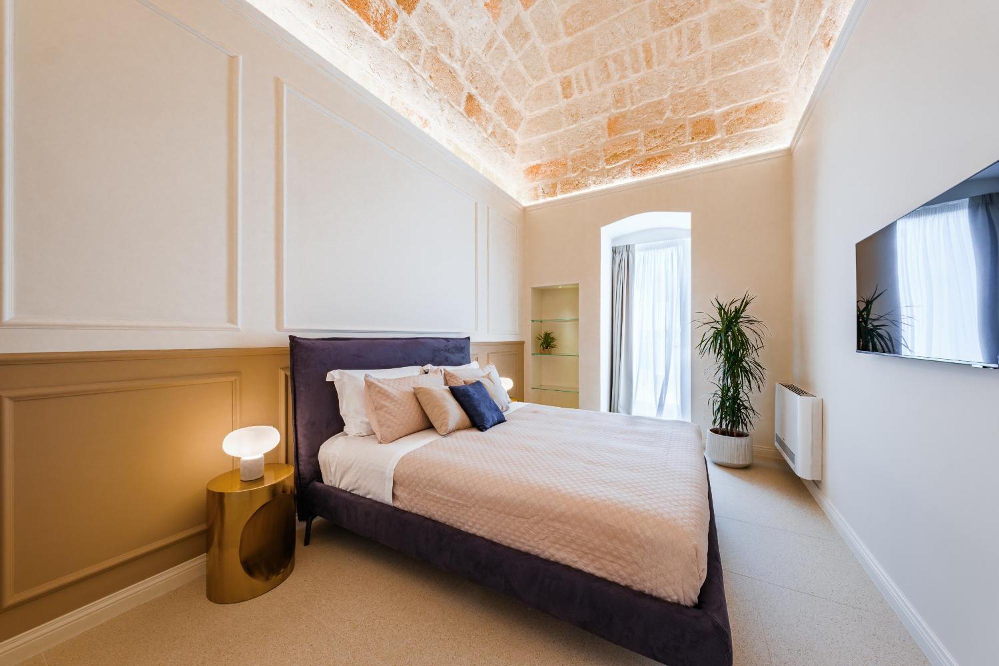 Helloapulia Charming Palazzo Clemente - Self-Catering Suites With Aircondition Monopoli Exterior photo